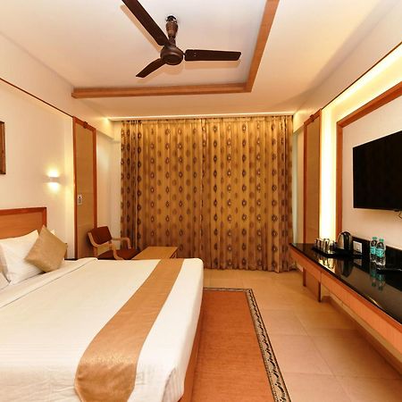 Hotel Roopa Mysore Esterno foto