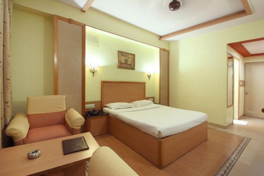 Hotel Roopa Mysore Esterno foto