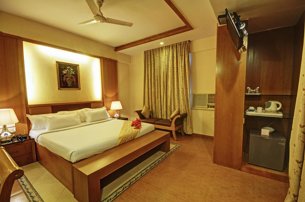 Hotel Roopa Mysore Esterno foto