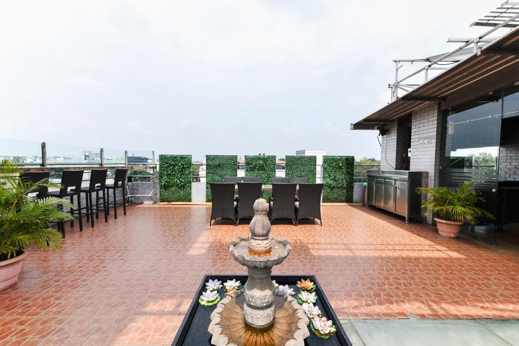 Hotel Roopa Mysore Esterno foto